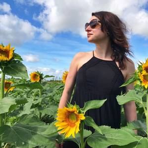 Meet your Posher, Abigail